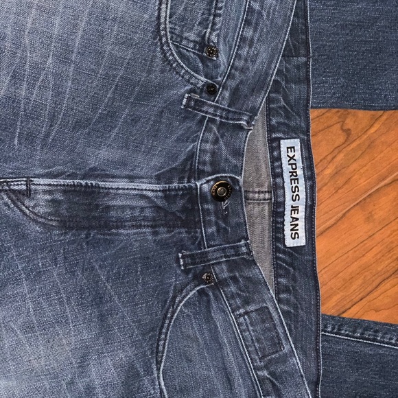 Express Rocco Distressed Jeans - Picture 3 of 5